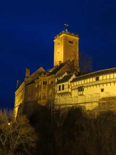 Sample photo taken with this camera · ISO 1600
