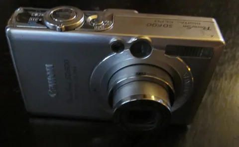The zoom lens extended.