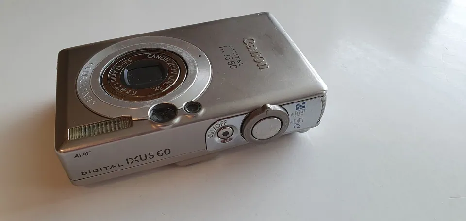 Another SD600, shown from the lens side.