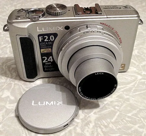 The LX3 in silver.