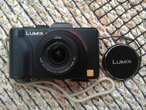 The LX5 from the front.