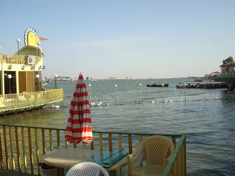 Sample photo taken with the DSC-W200